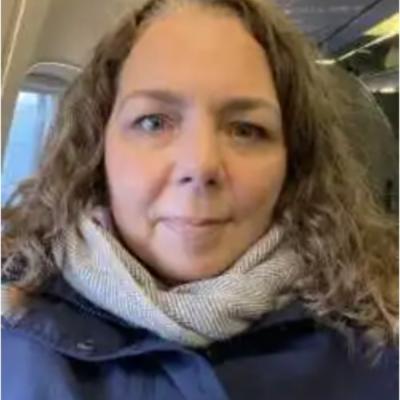 Rachel Turner headshot